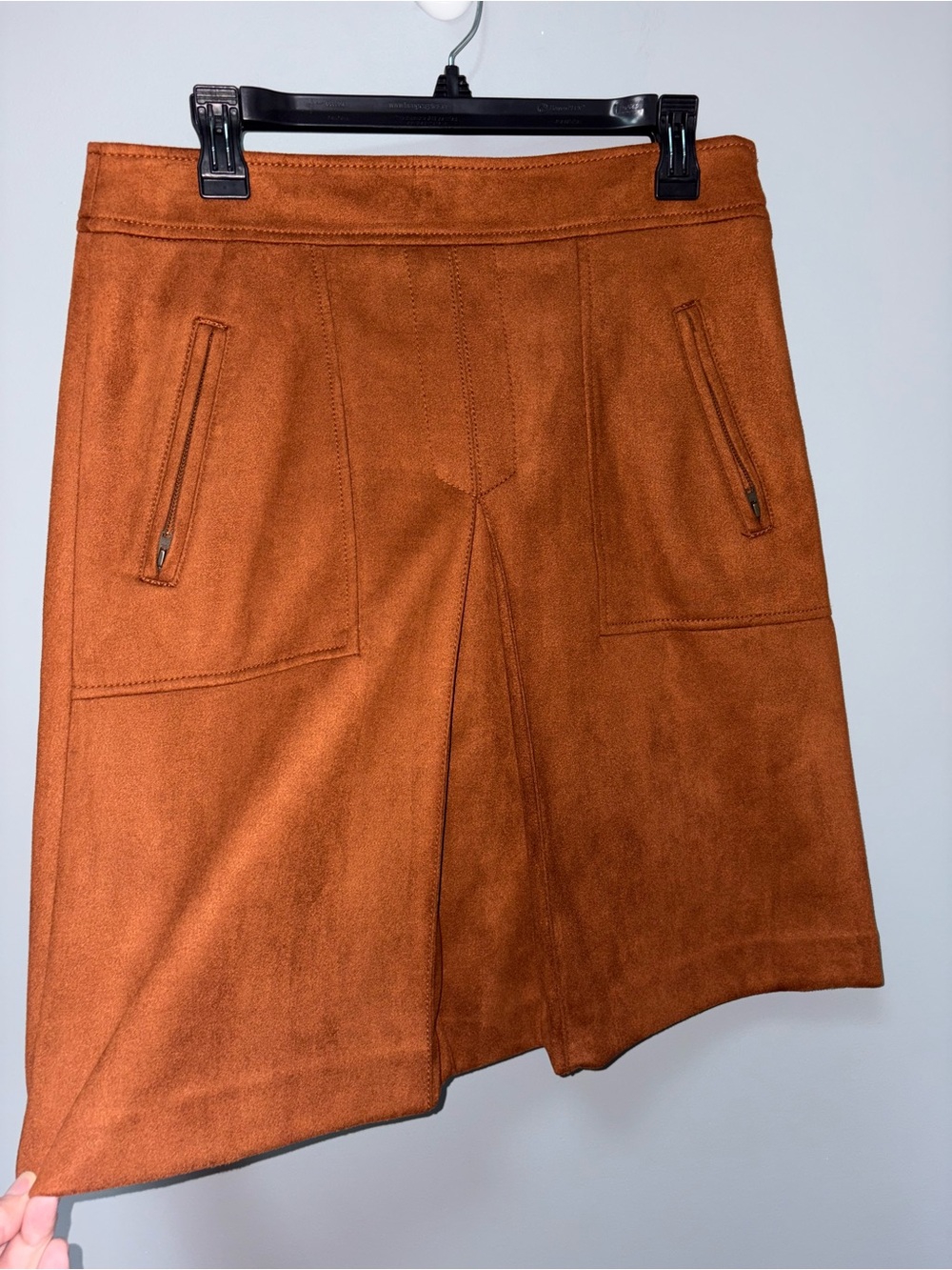 LOFT Stylish Rust Orange Faux Suede Skirt Front Pleat Side Zipper Pockets Sz 6